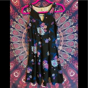 Adorable Floral Dress!